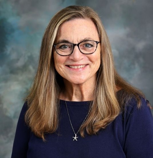 Deborah Gray headshot