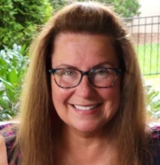 Elizabeth Bivins headshot