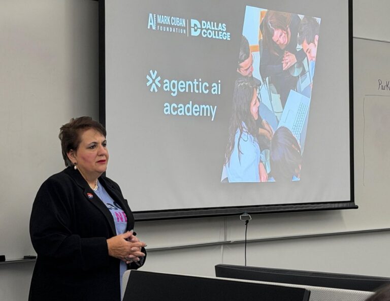 Burillo-Hopkins speaks to students at Dallas College, Brookhaven campus